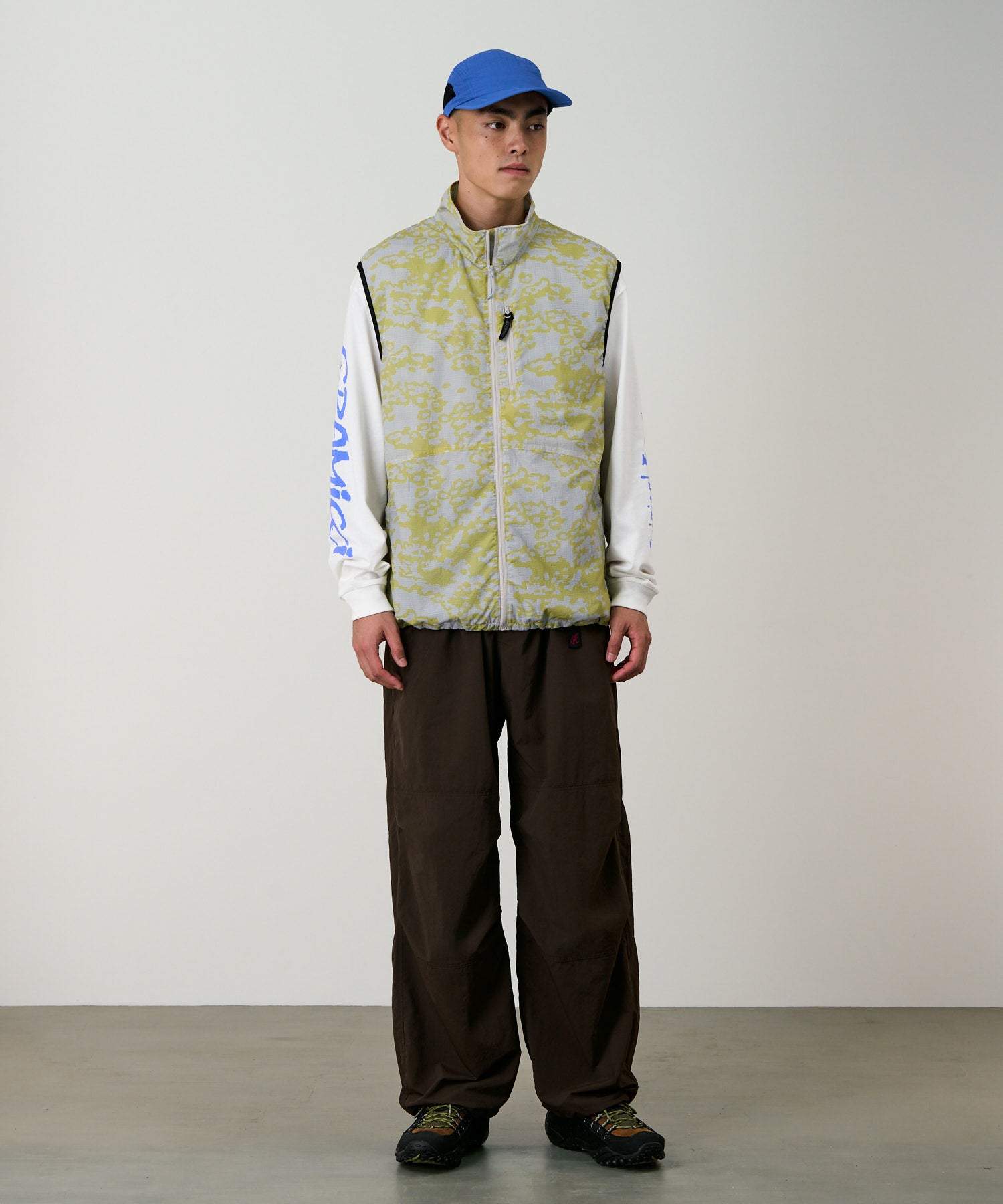 トップス Gramicci flyweight vest Gramicci Flyweight Vest (Grid Camo)
